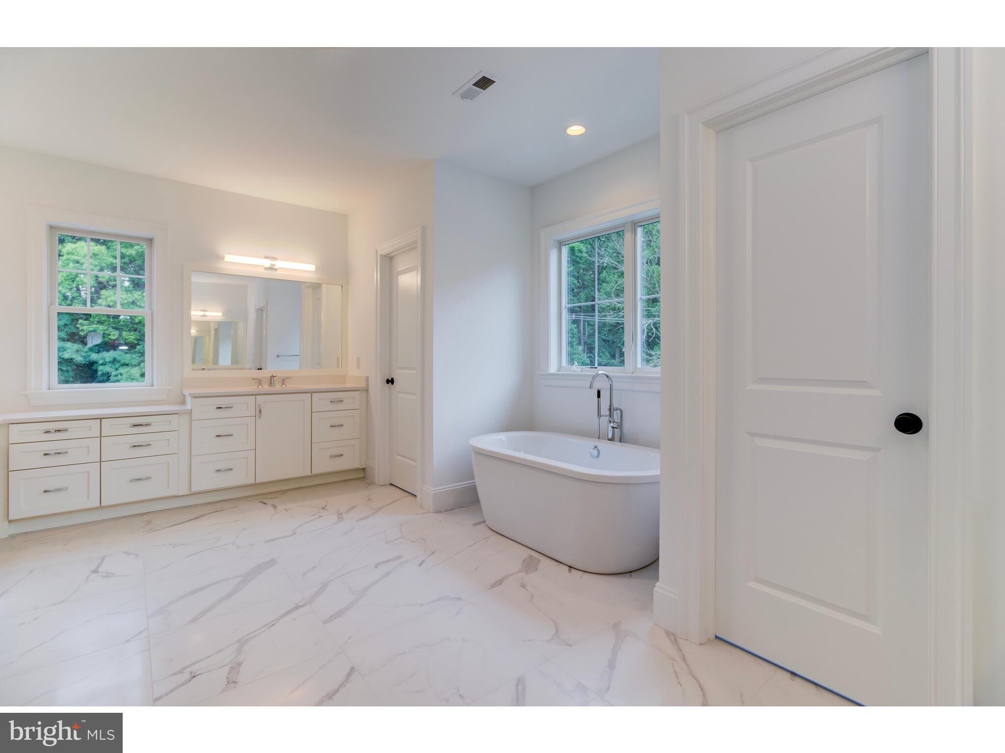 TIBURON - Residential