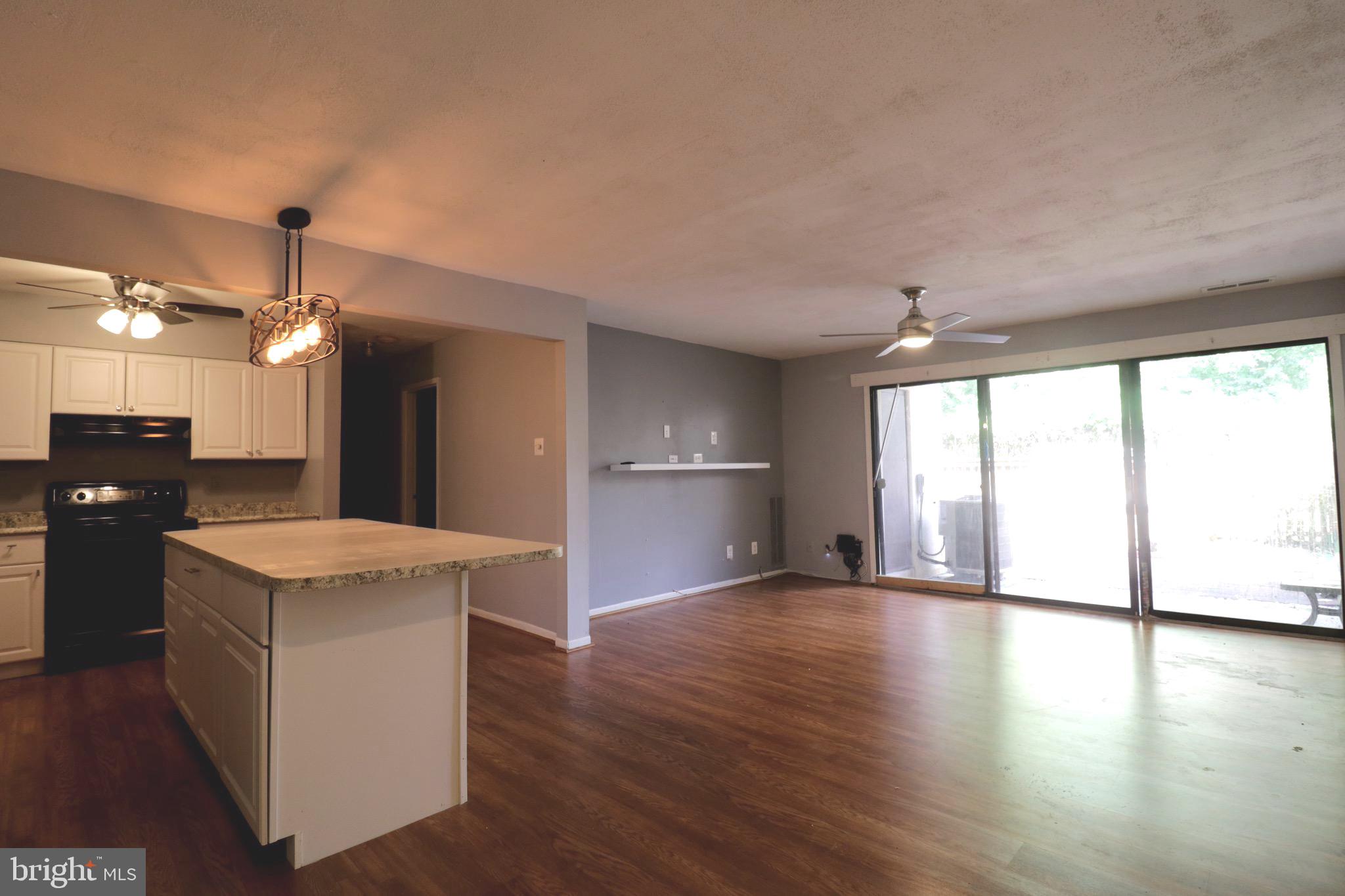 TREETOP CONDO - Residential Lease