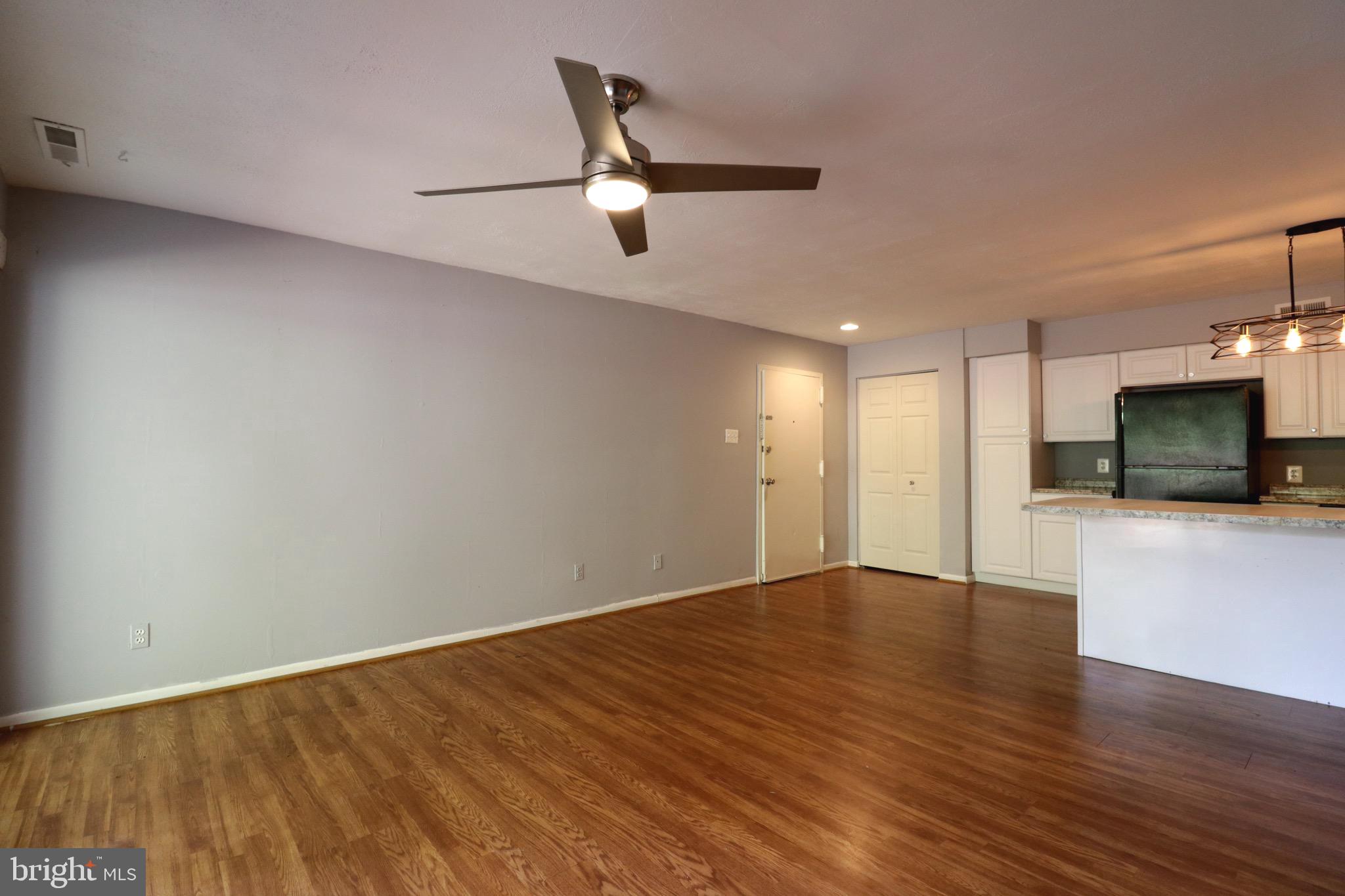 TREETOP CONDO - Residential Lease