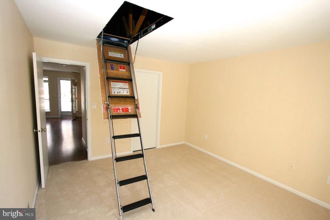 WINDGATE - Residential Lease