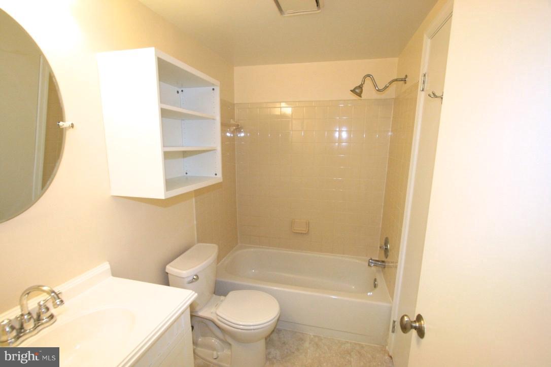 WINDGATE - Residential Lease