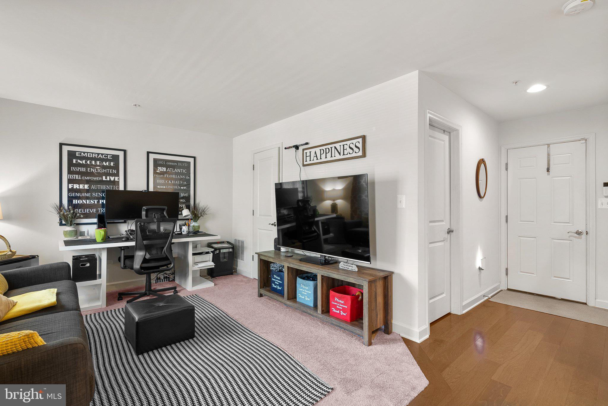 WOOD GLEN - Residential