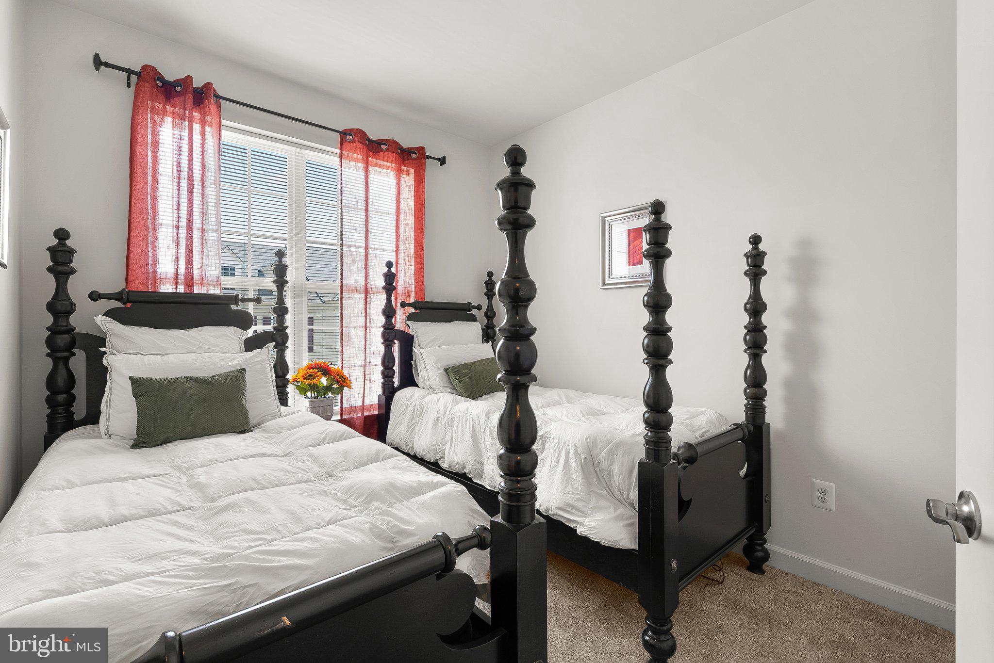 WOOD GLEN - Residential