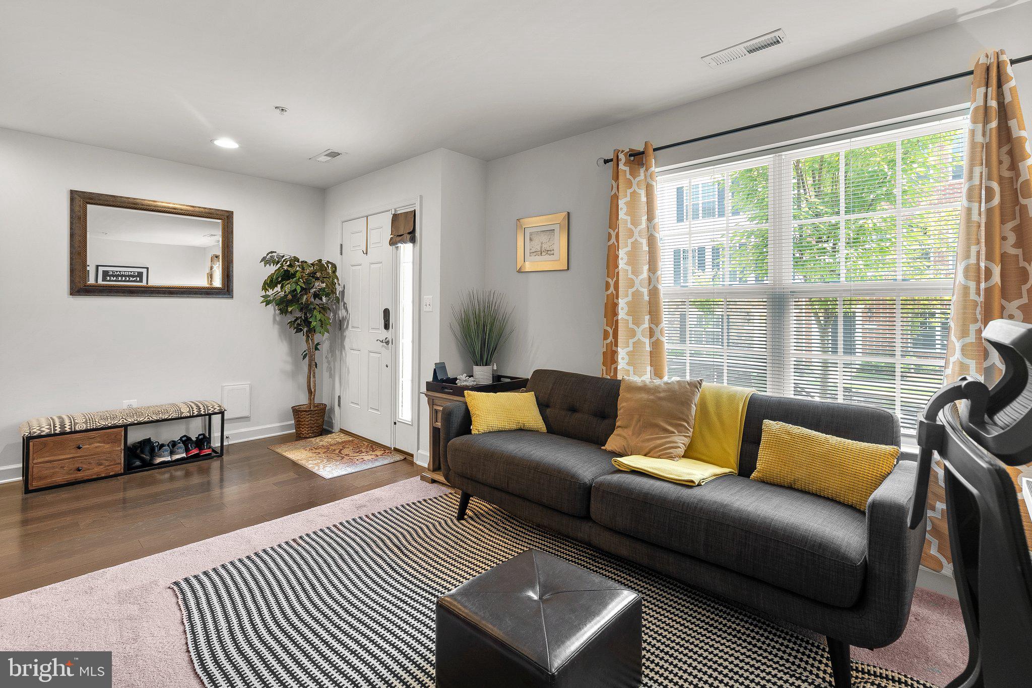 WOOD GLEN - Residential