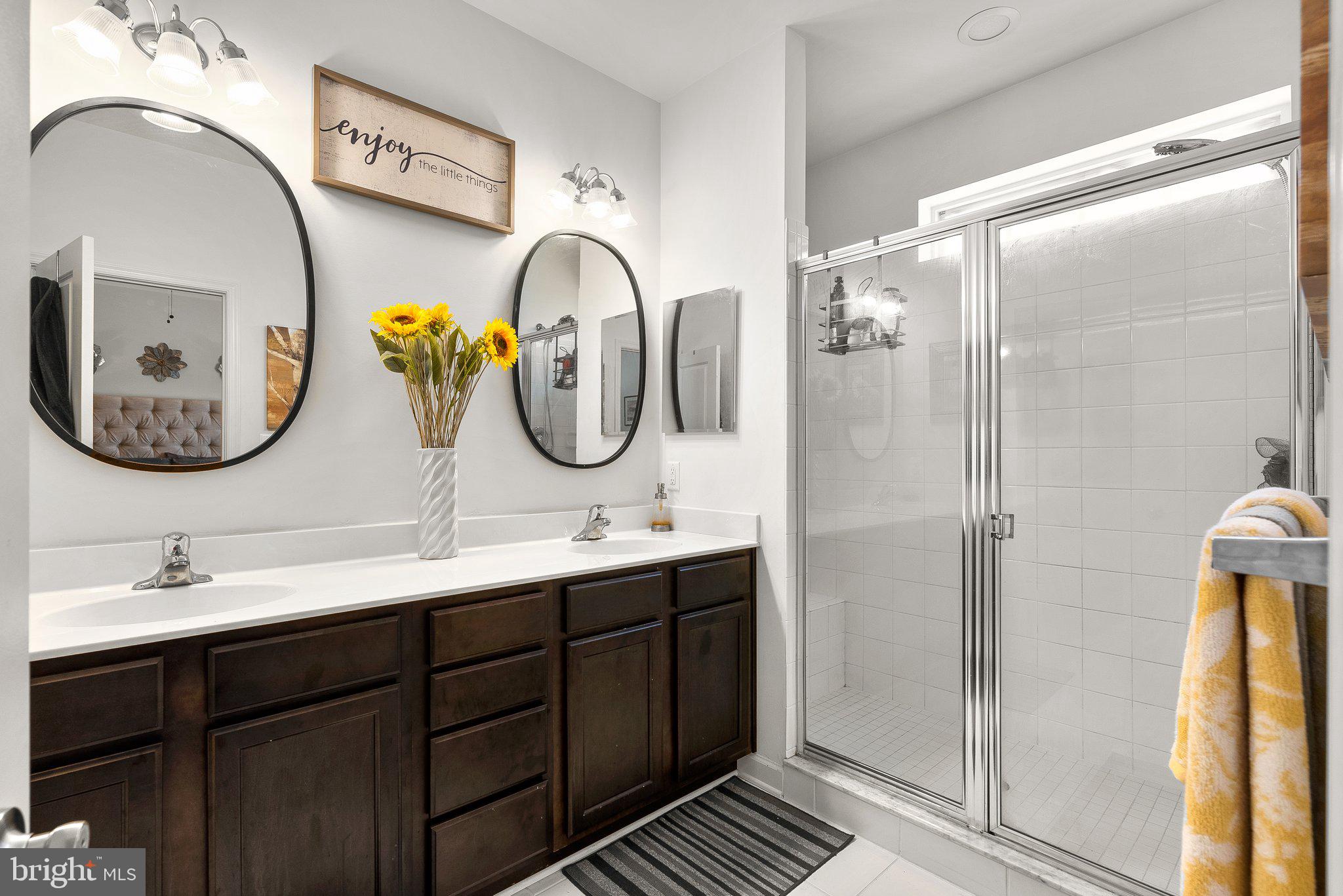 WOOD GLEN - Residential