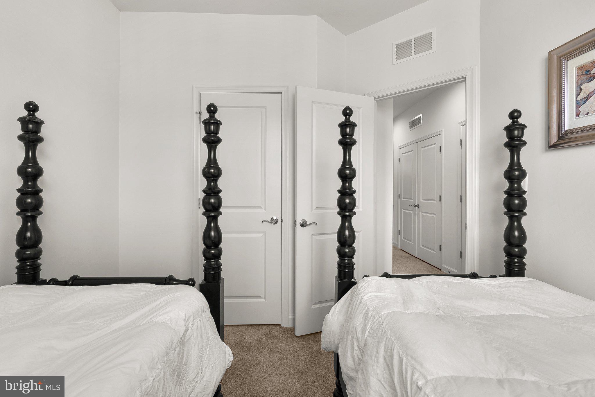 WOOD GLEN - Residential