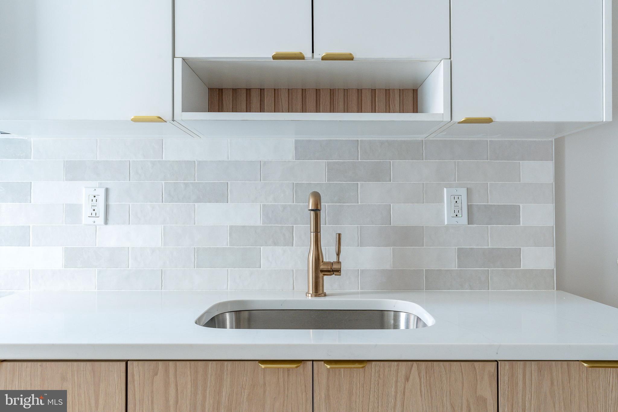 2143 N PALETHORP STREET