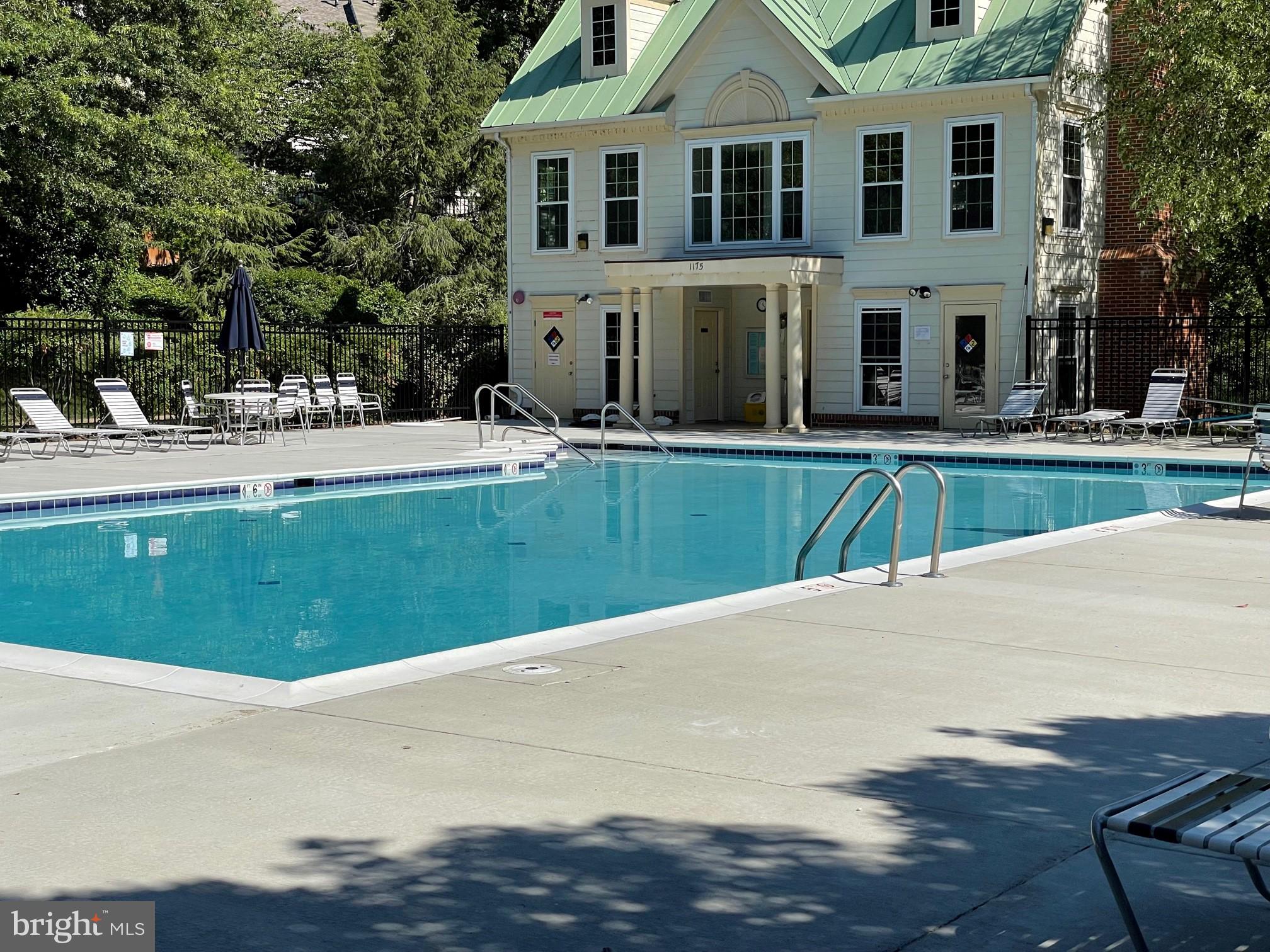 QUAKER HILL CONDOMINIUM - Residential Lease