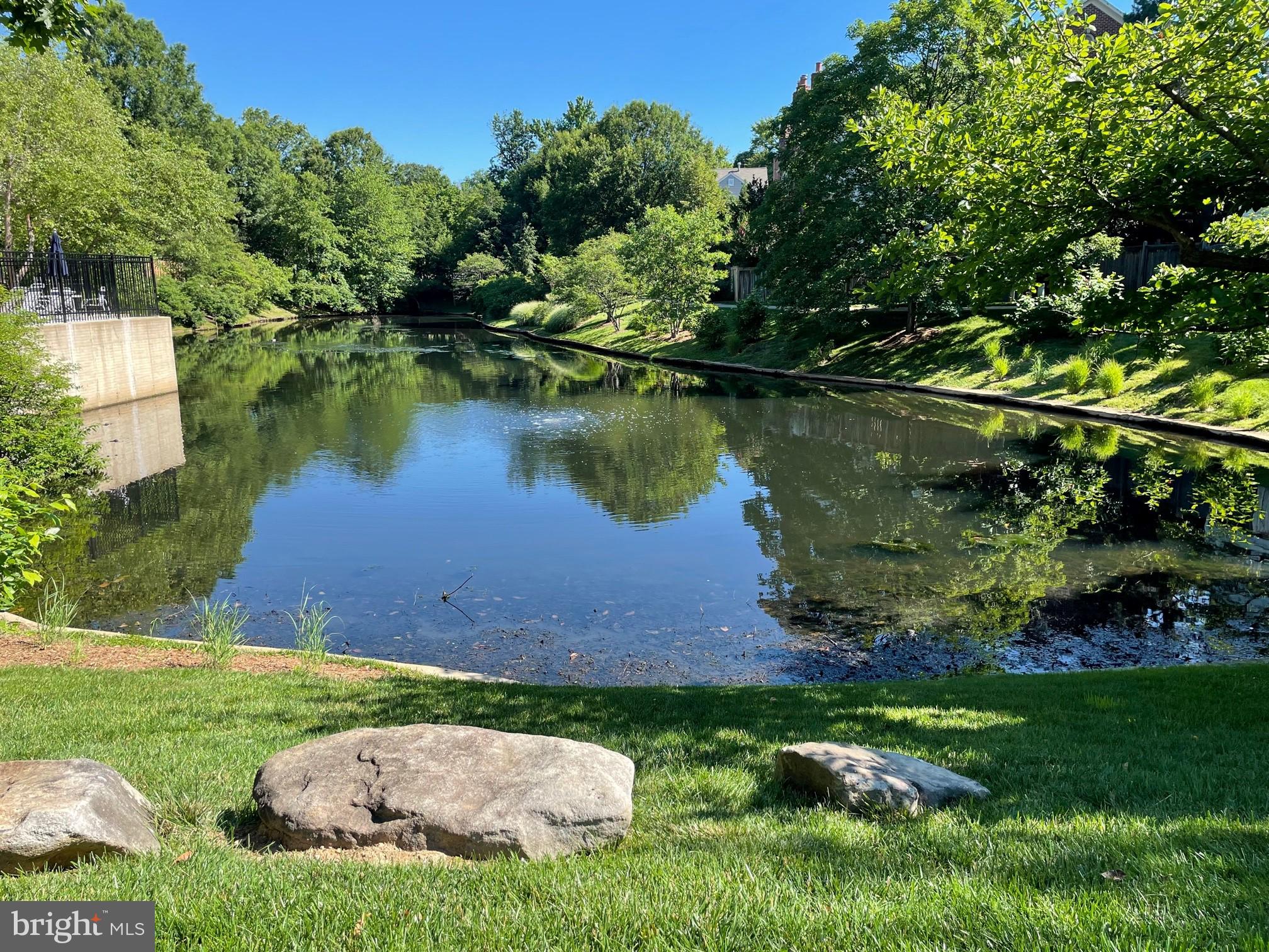 QUAKER HILL CONDOMINIUM - Residential Lease