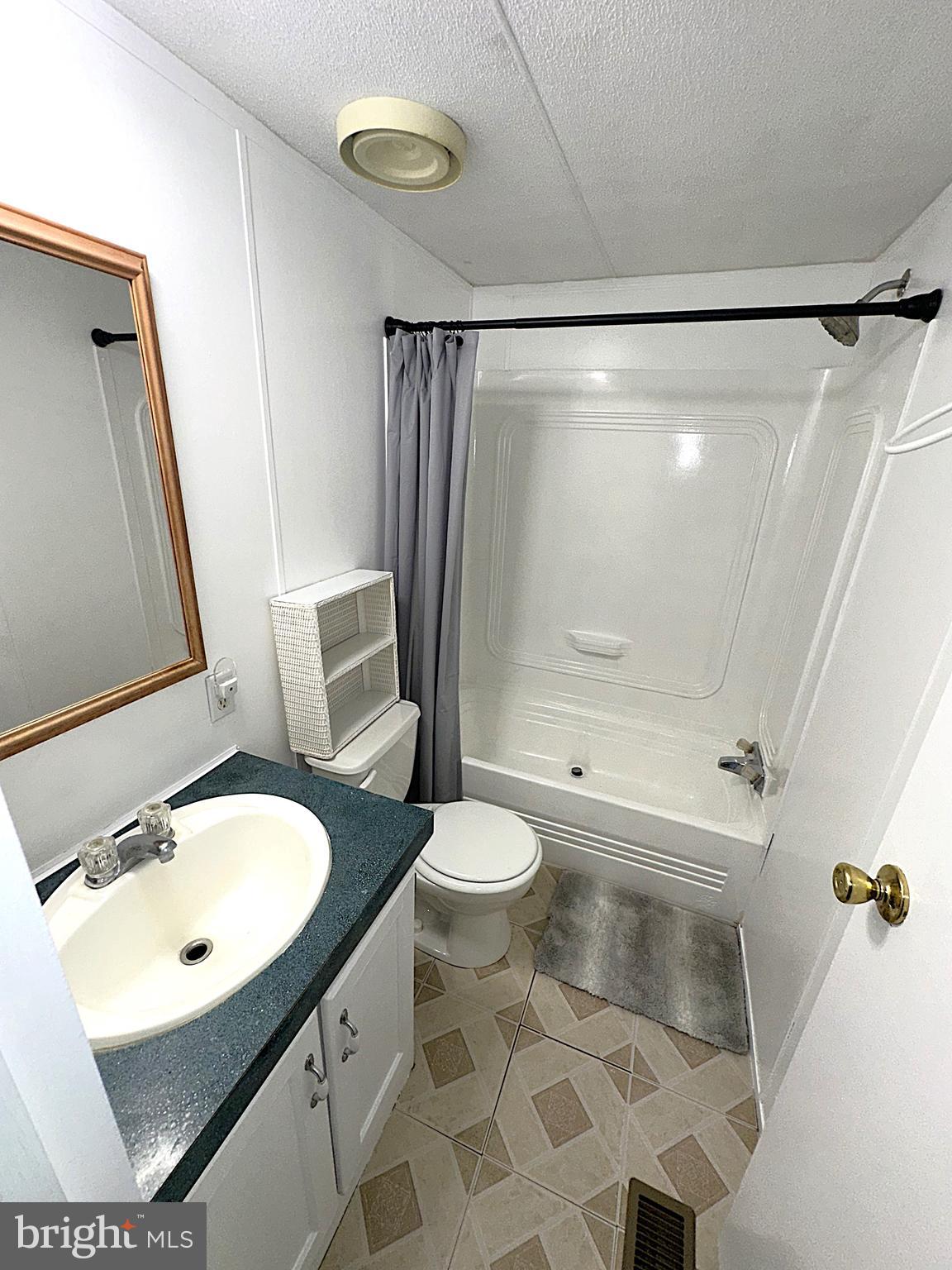 BOONES ESTATES - Residential