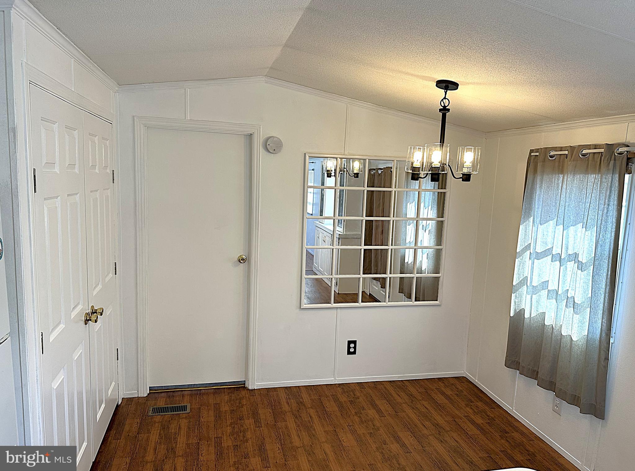 BOONES ESTATES - Residential