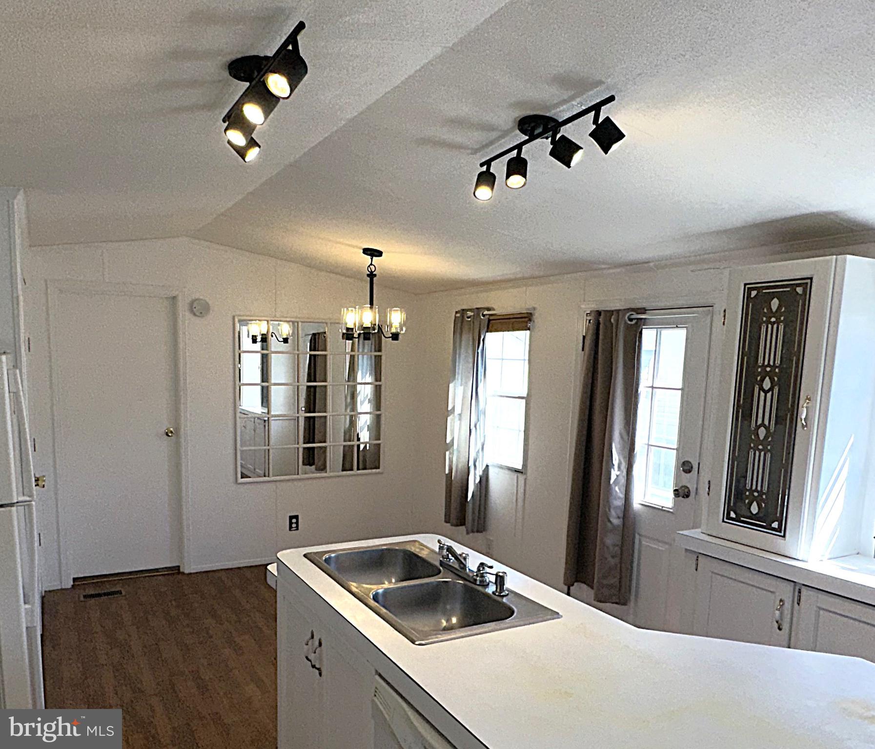 BOONES ESTATES - Residential