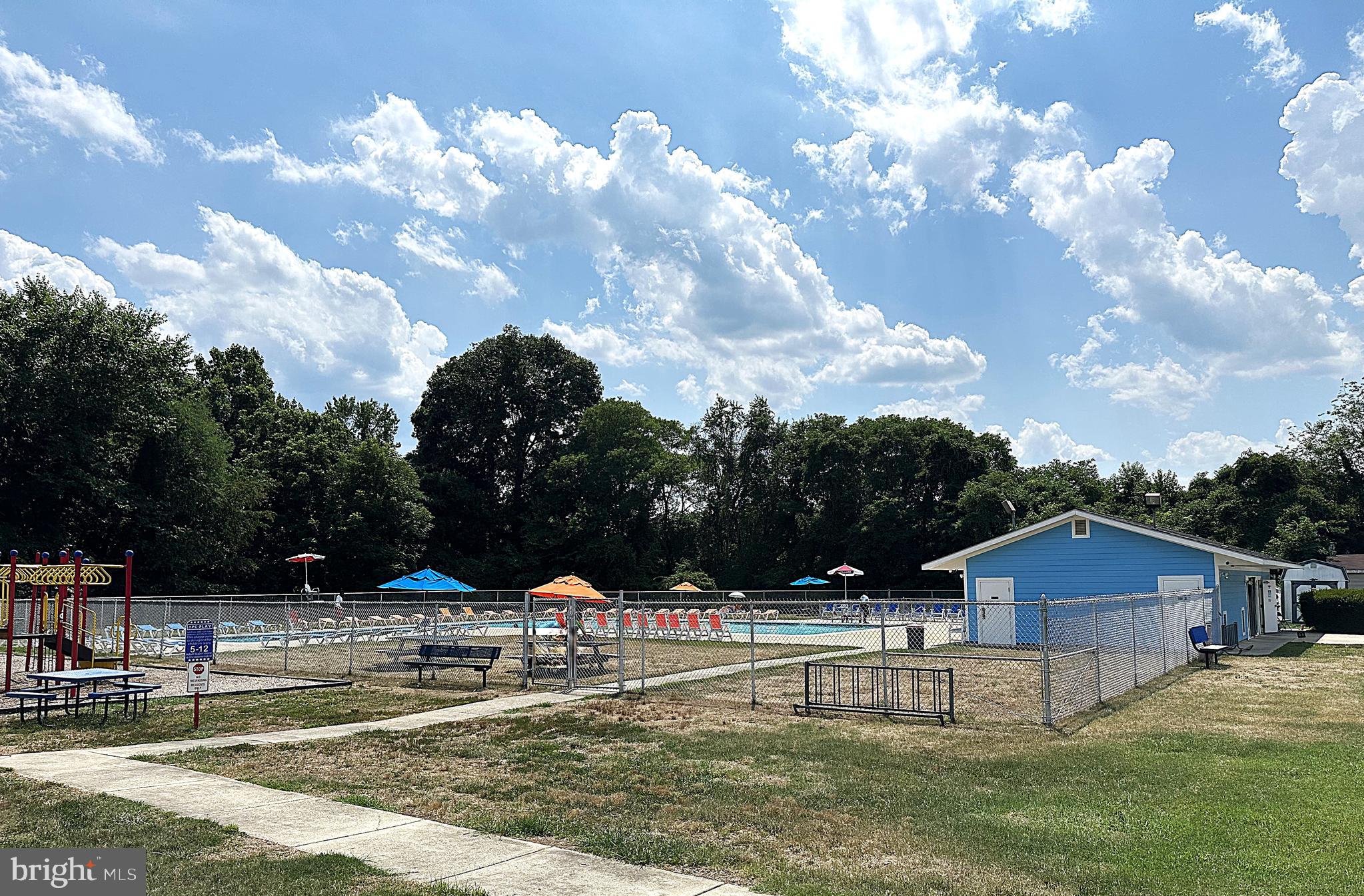 BOONES ESTATES - Residential