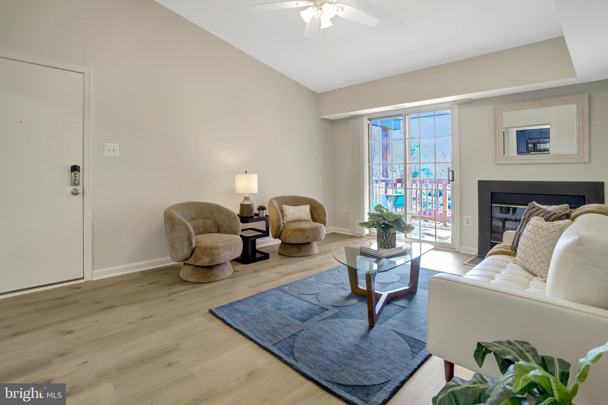 SURREY AT MANCHESTER LAKES - Residential