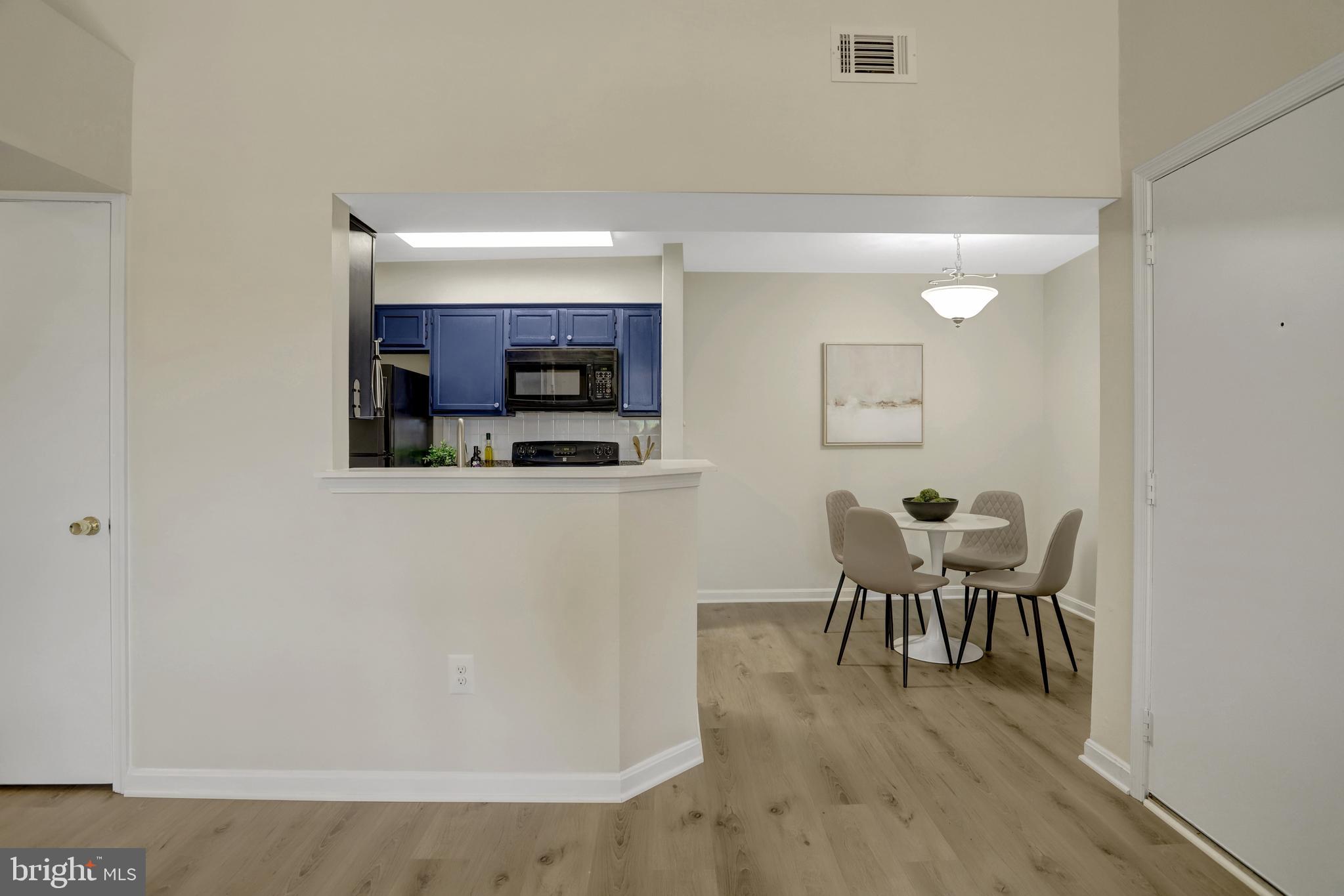 SURREY AT MANCHESTER LAKES - Residential