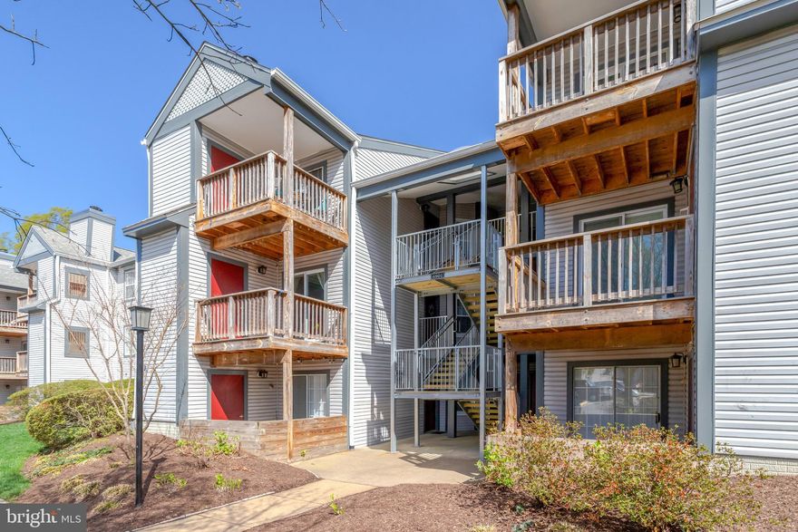 Still available for showings & ACCEPTING BACKUP OFFERS. Bright & Updated Top Floor 2BR, 2BA Condo with Vaulted Ceilings and Stylish Updates! JUST Renovated with Brand New Luxury Vinyl Plank Flooring, Painted throughout & Refreshed Kitchen! Spacious Home with Open Floor Plan, complete with Full-Sized Washer & Dryer, Cozy Wood-Burning Fireplace, Separate Dining Area, Walk-In Pantry, and a Private Balcony with Scenic Views. Extra Outdoor Storage Space Included. Oversized Primary Bedroom with Renovated En-Suite Bath and Two Closets including a Large Walk-In Closet. Updated Appliances incl New HVAC & Hot Water Heater in 2022, Washer & Dryer in 2021 & Dishwasher in 2025! UNBEATABLE LOCATION - Just a block away from popular Festival of Manchester Lakes with Amazon Fresh, First Watch & many more eateries & shops, and minutes to Kingstowne Towne Center, offering a multitude of options for shops and restaurants within minutes! Also only 2 miles from Springfield Town Center! Enjoy a wealth of recreational activities with plentiful green space & picnic areas in the community, plus nearby trails, Huntley Meadows Park, and Greendale Golf Course. EASY COMMUTING – Under 2 miles to Springfield Metro, a mere .2 miles to the bus stop, and quick access to I-395 and I-495, too Conveniently located near Fort Belvoir, the Pentagon, Coast Guard, DC, and Old Town Alexandria! Exciting New Developments nearby, incl the INOVA Franconia-Springfield Project, Franconia Government Center & Landmark Redevelopment, enhancing the area's appeal & future growth. Kingstowne combines the best of both worlds with easy access to city amenities while being nestled in a peaceful, suburban community with everything you need just minutes away.  A wonderful place to call home!