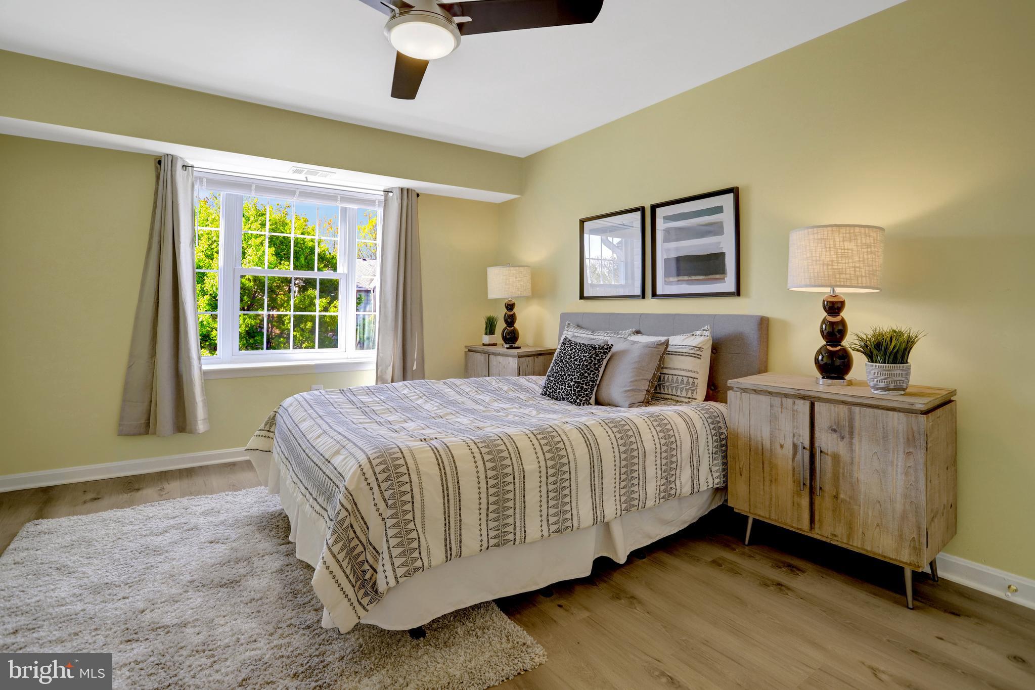 SURREY AT MANCHESTER LAKES - Residential