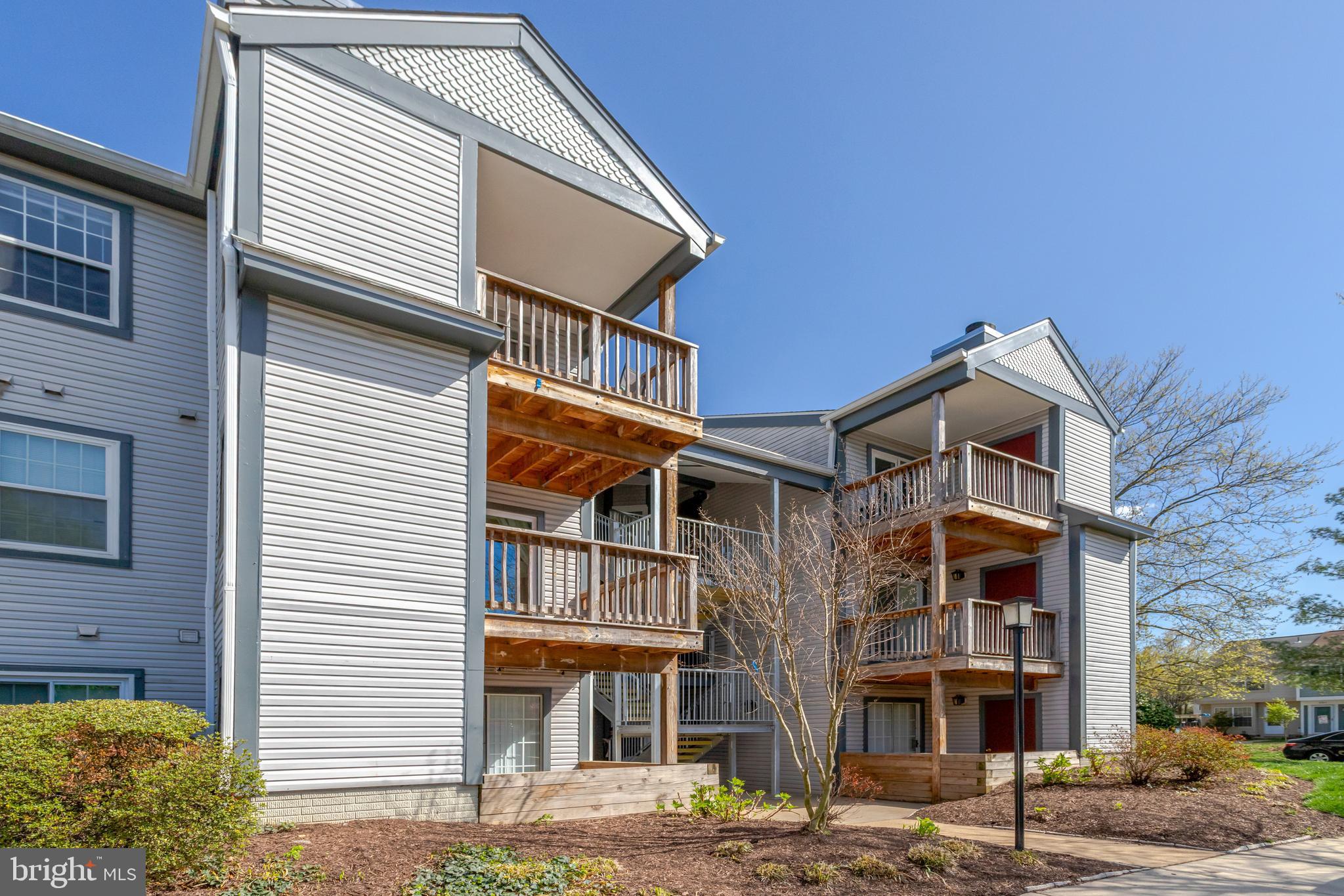 SURREY AT MANCHESTER LAKES - Residential