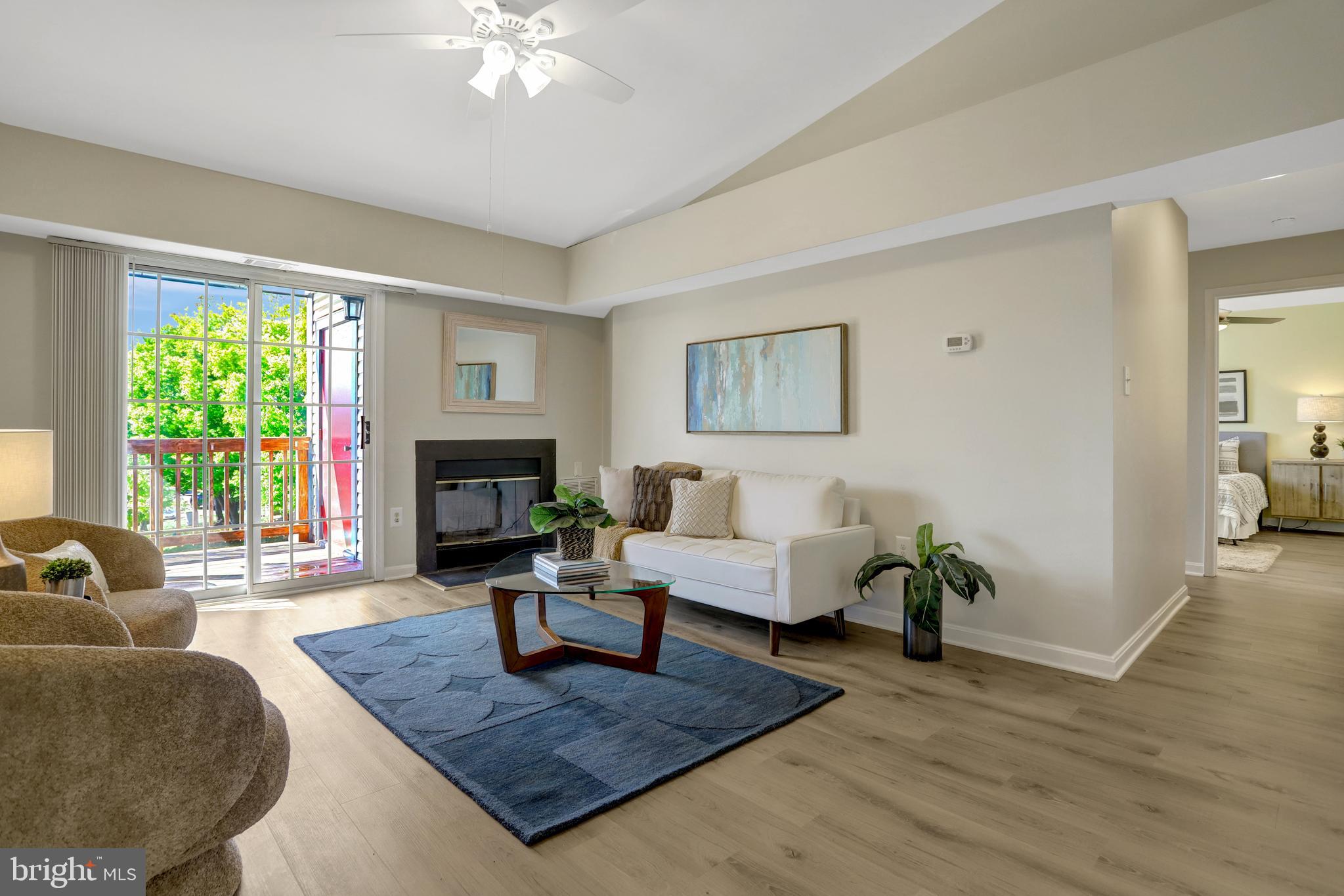 SURREY AT MANCHESTER LAKES - Residential