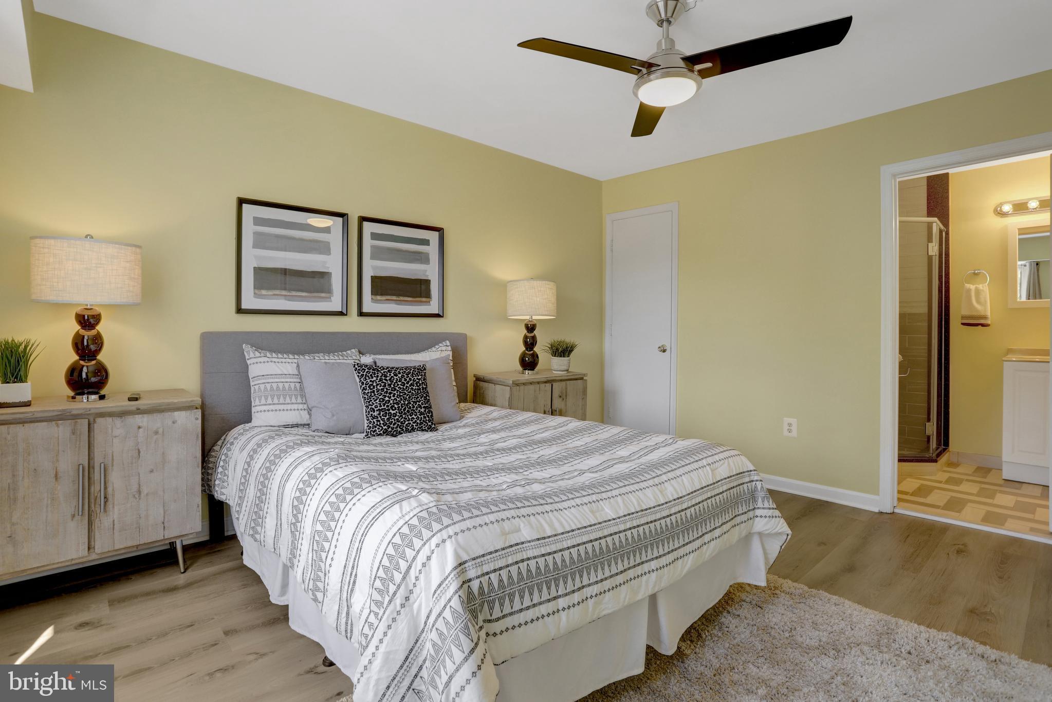 SURREY AT MANCHESTER LAKES - Residential