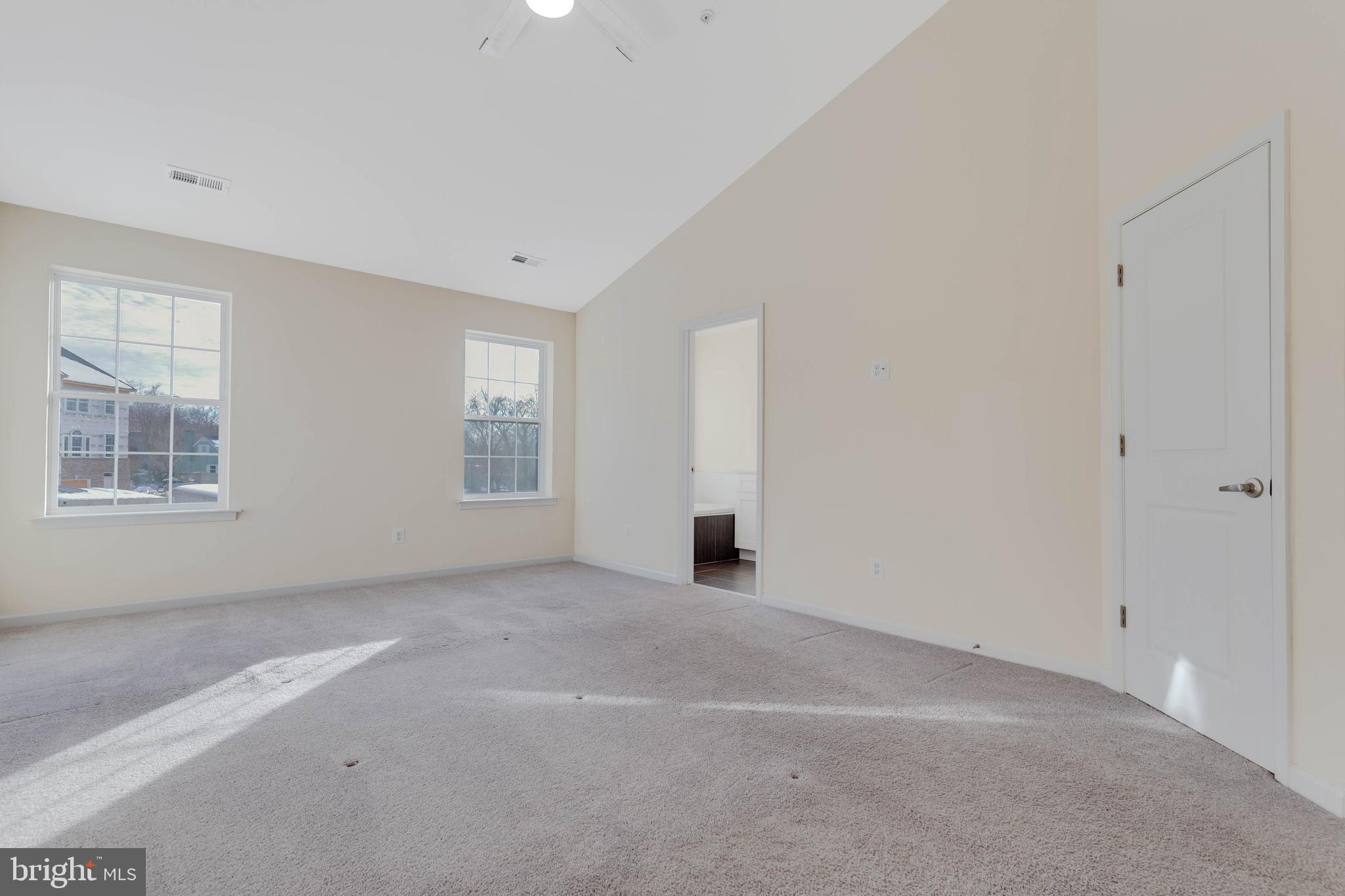 COLUMBIA RUN TOWNHOMES - Residential