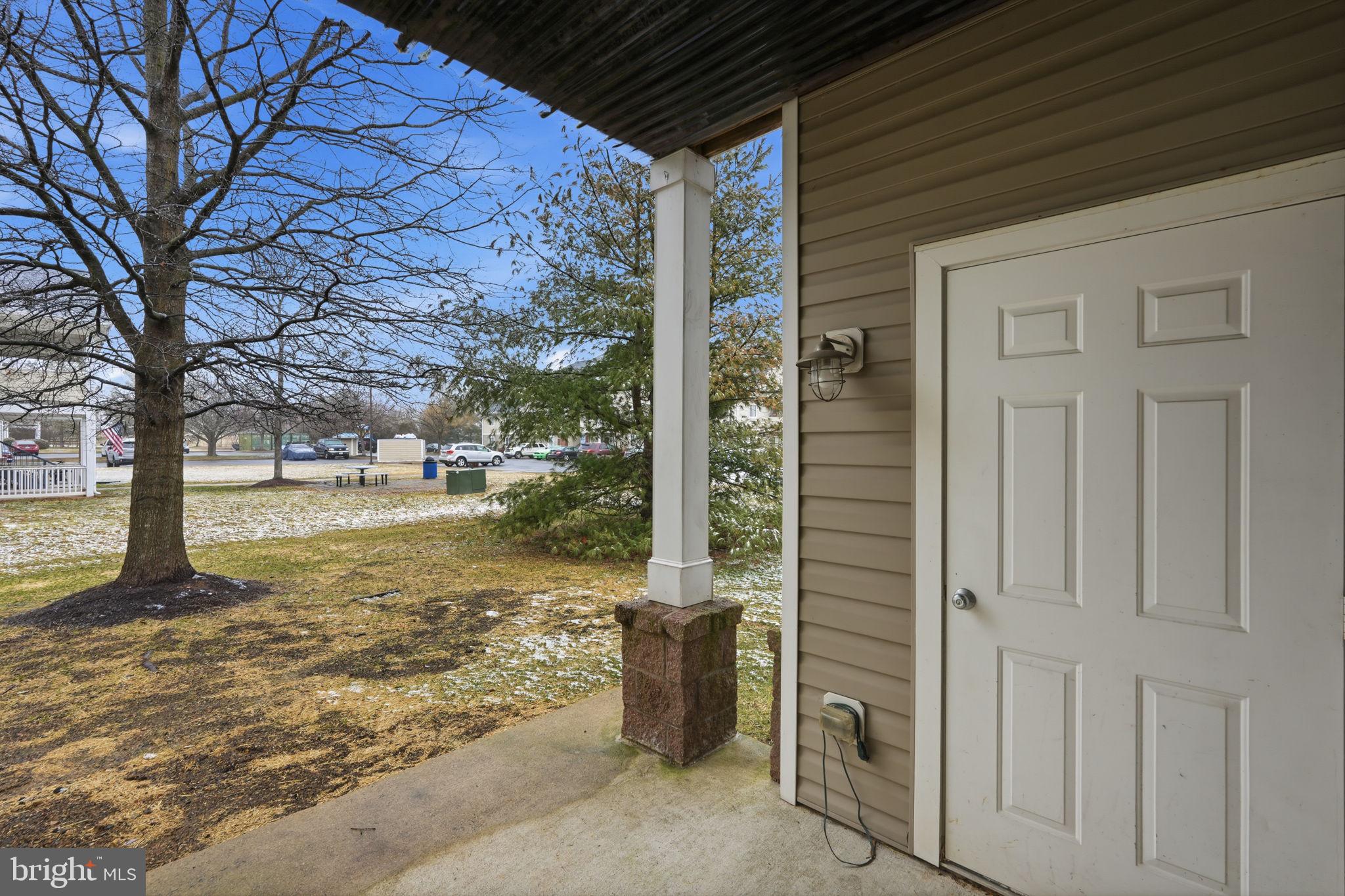 6185 WILLOW PLACE 108