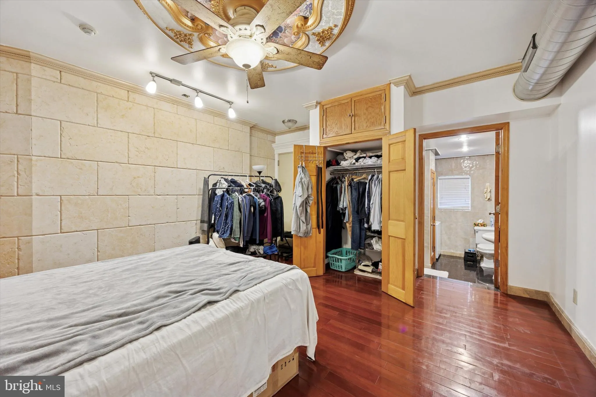 Philadelphia, Pennsylvania 19107, United States, 1 Bedroom Bedrooms, ,1 BathroomBathrooms,Residential,Active,129373