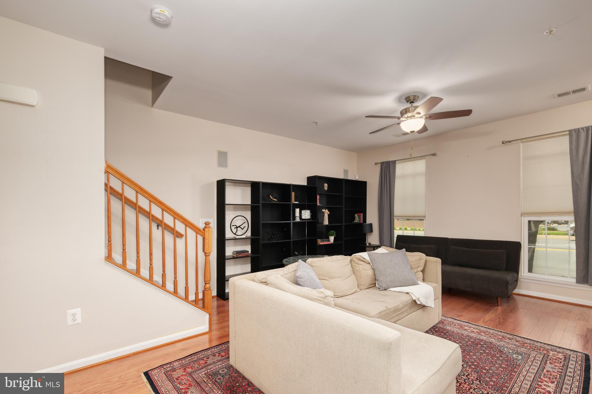 LEE SQUARE - Residential