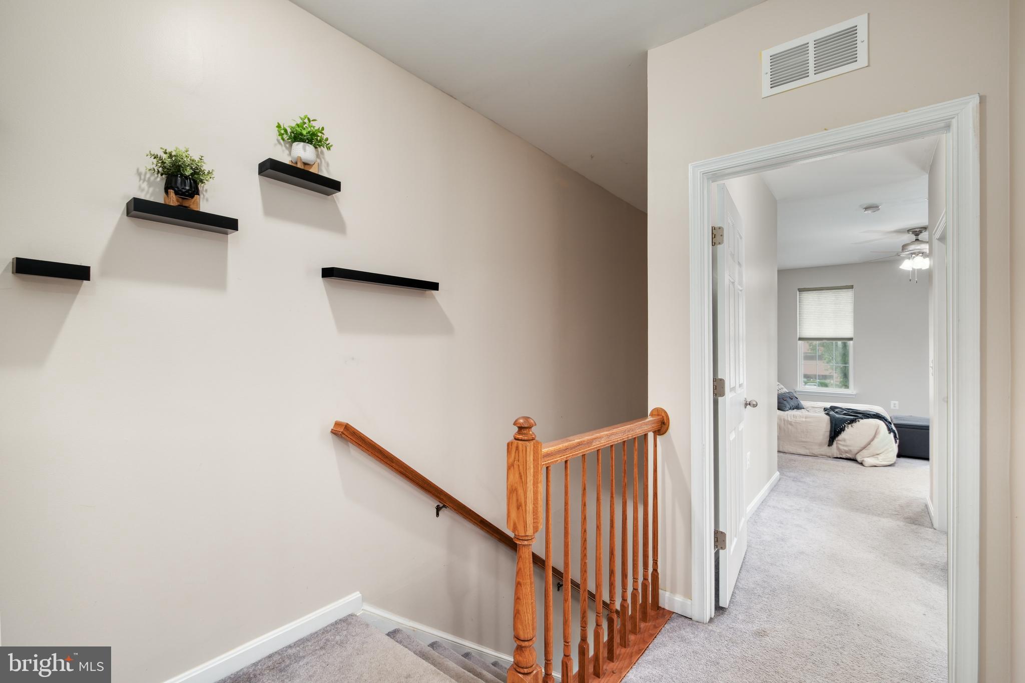 LEE SQUARE - Residential