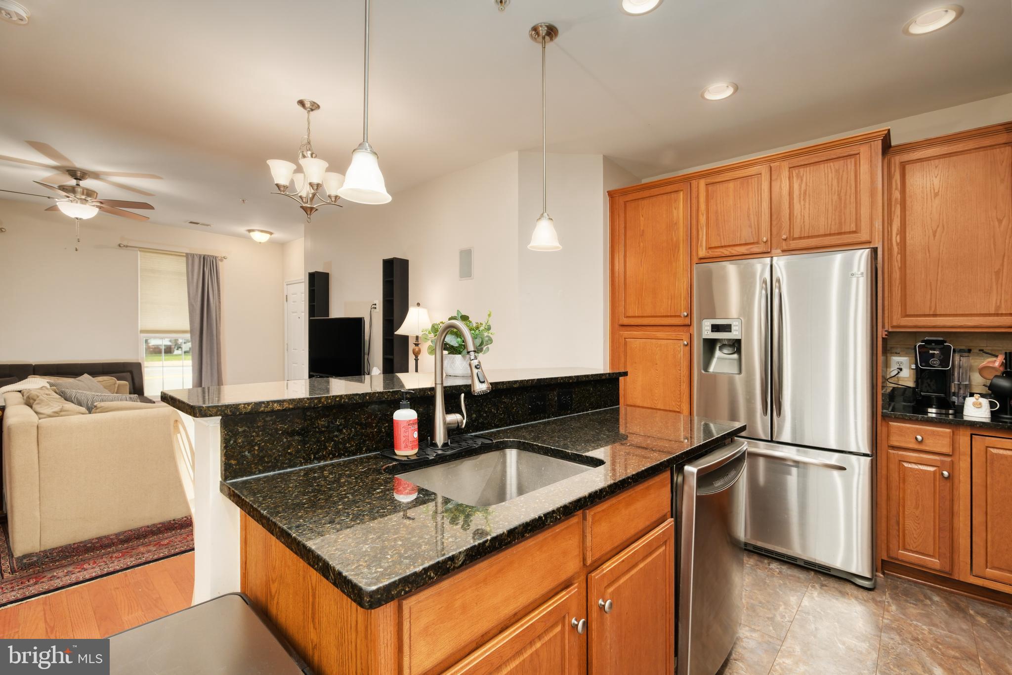 LEE SQUARE - Residential