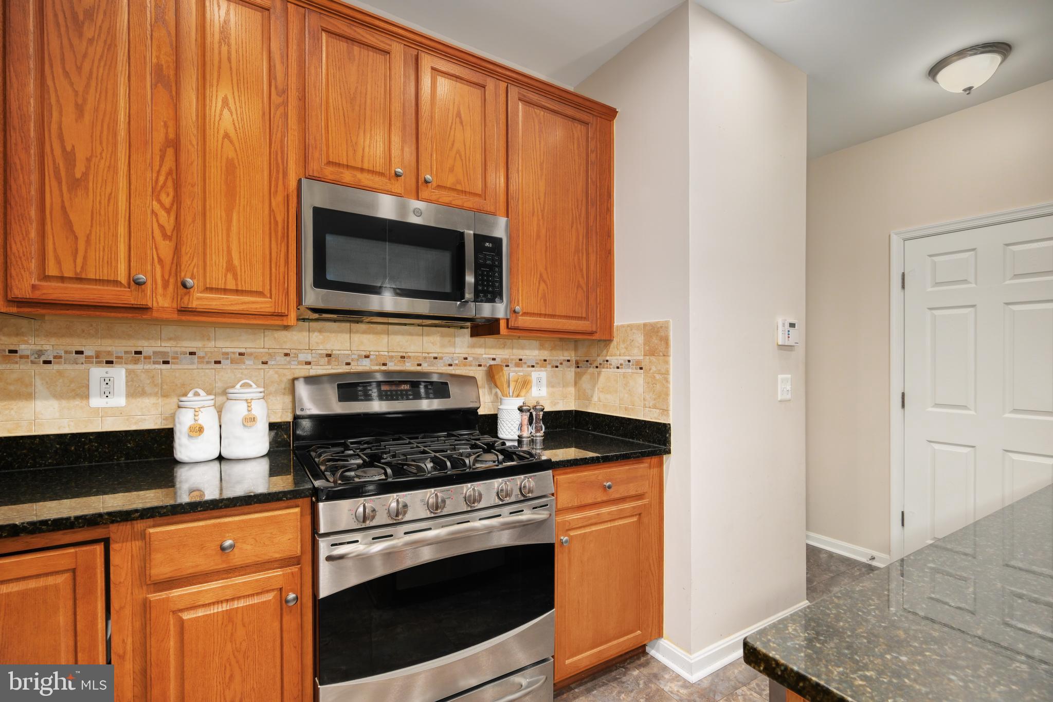 LEE SQUARE - Residential