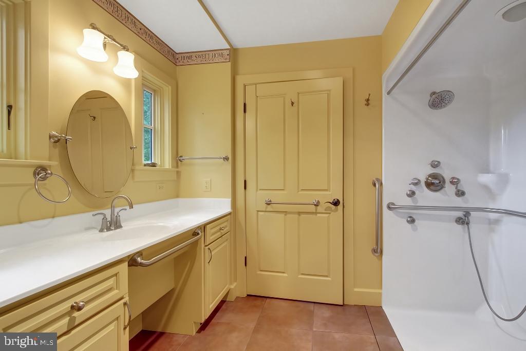 OWL VALLEY - Commercial Sale