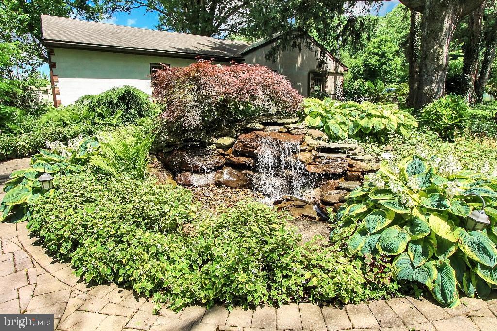 OWL VALLEY - Commercial Sale