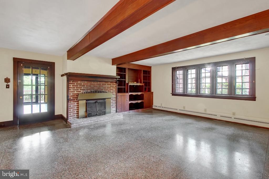 OWL VALLEY - Commercial Sale