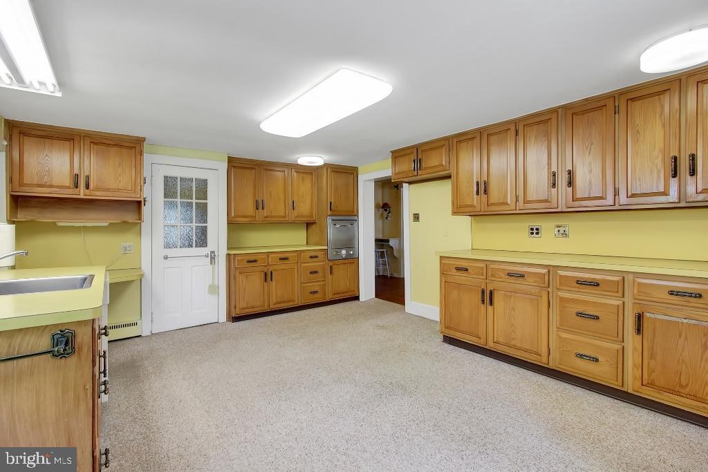 OWL VALLEY - Commercial Sale