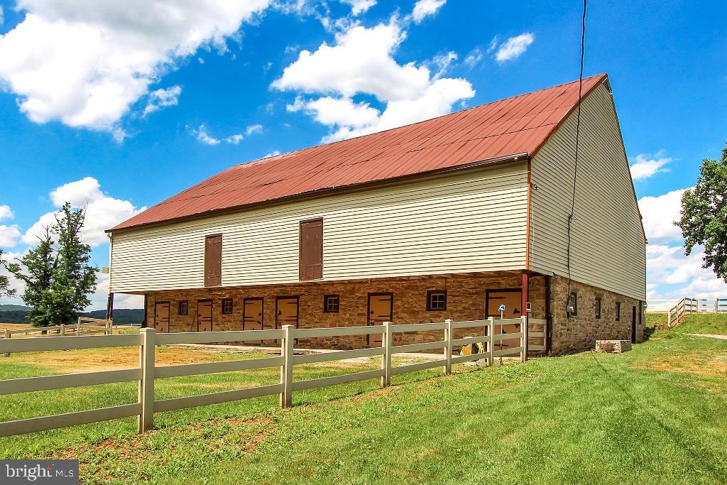 OWL VALLEY - Commercial Sale