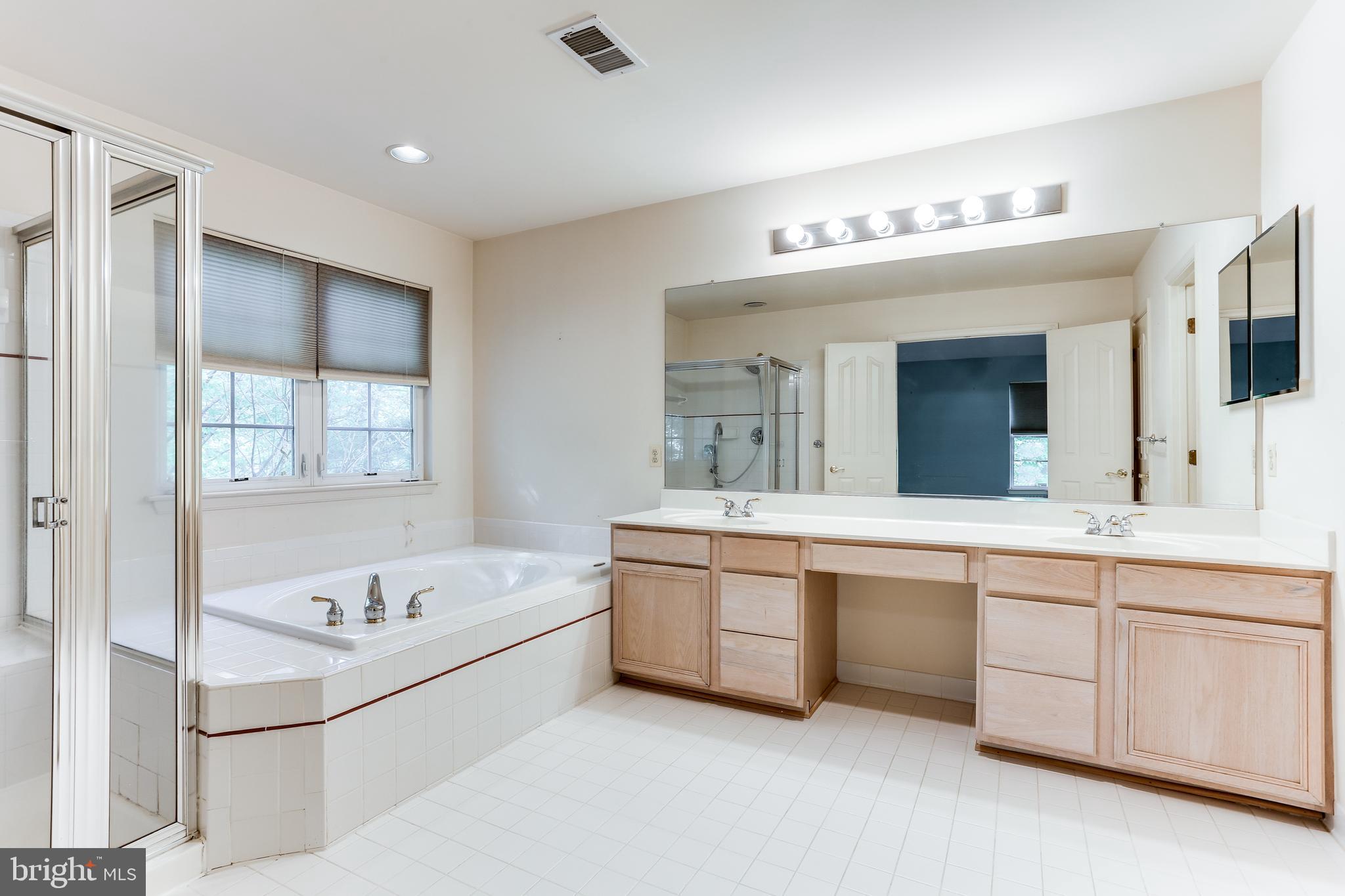 RUSSETT RESERVE - Residential Lease