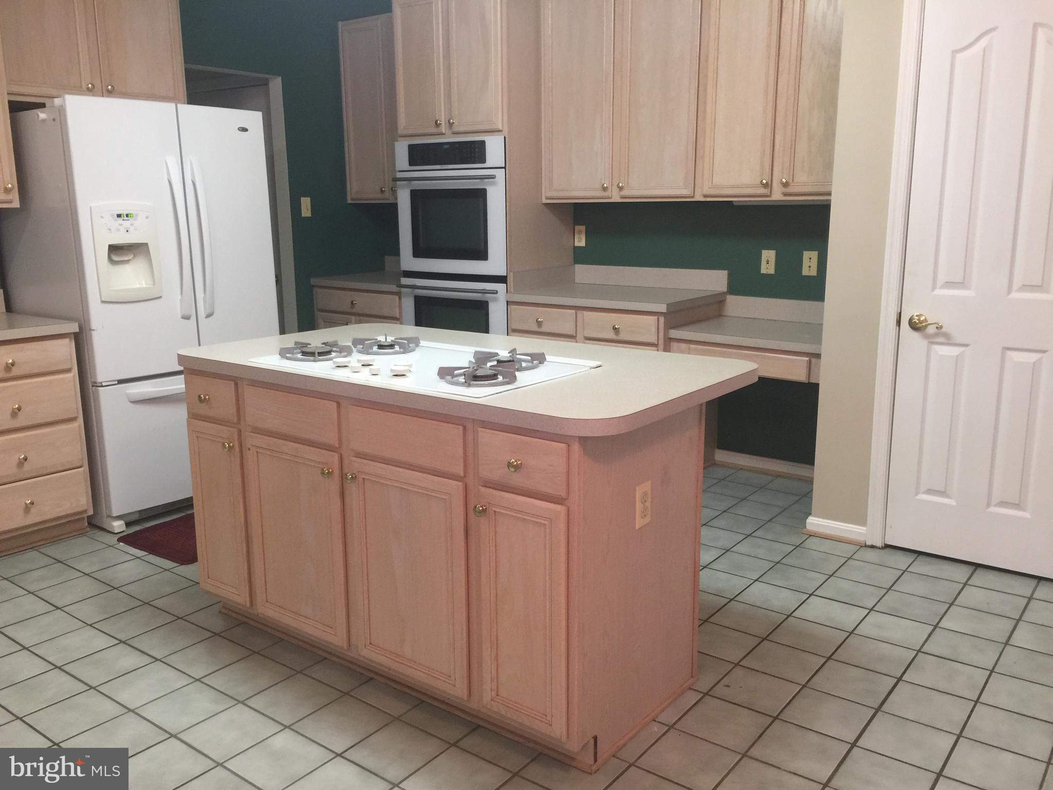 RUSSETT RESERVE - Residential Lease