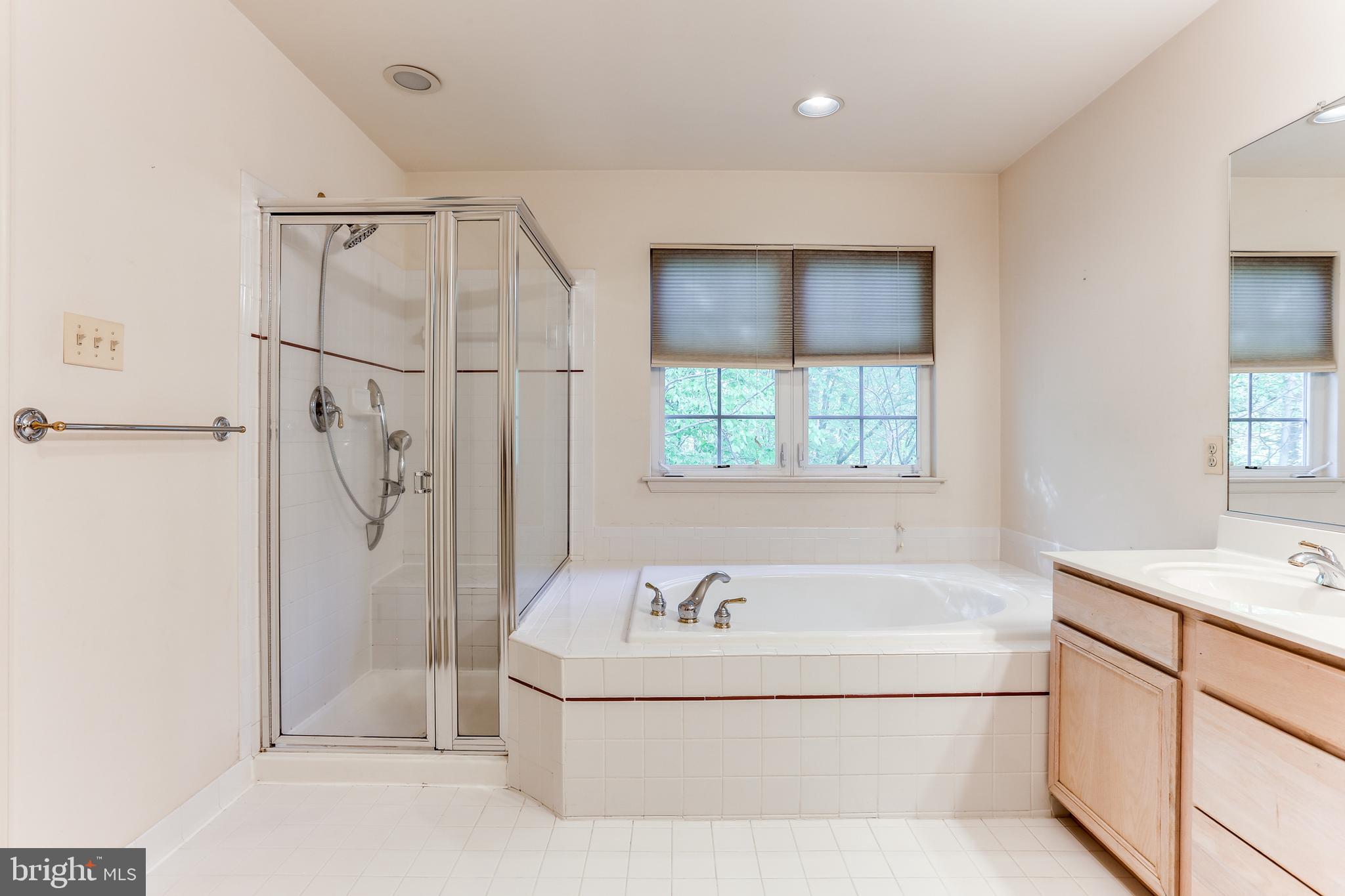 RUSSETT RESERVE - Residential Lease