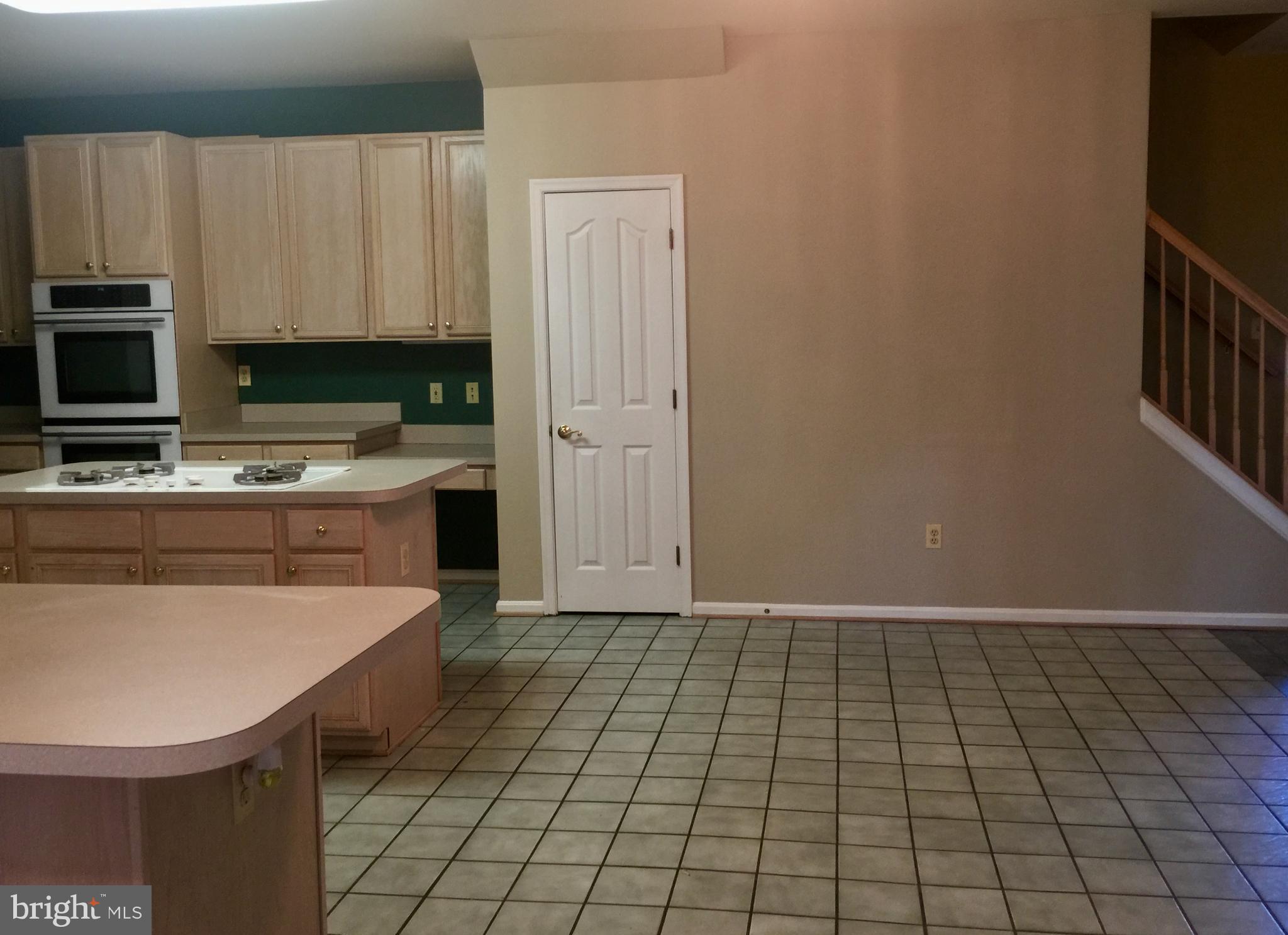 RUSSETT RESERVE - Residential Lease