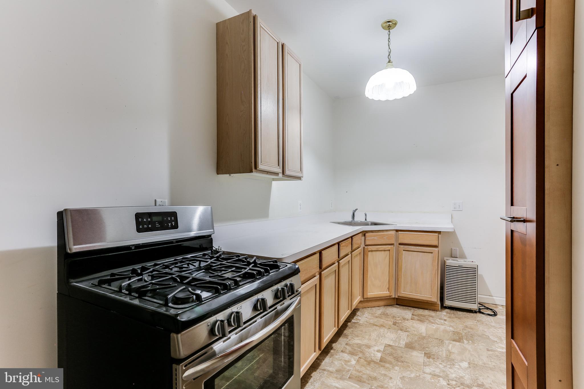 RUSSETT RESERVE - Residential Lease