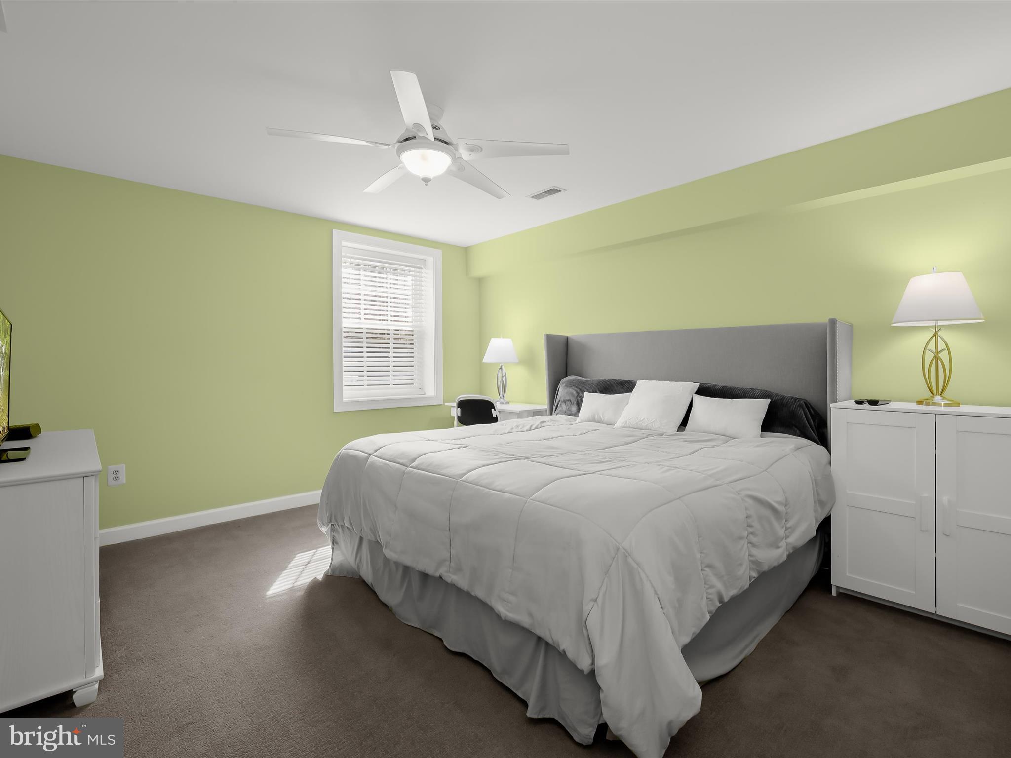 ASHLEIGH KNOLLS - Residential