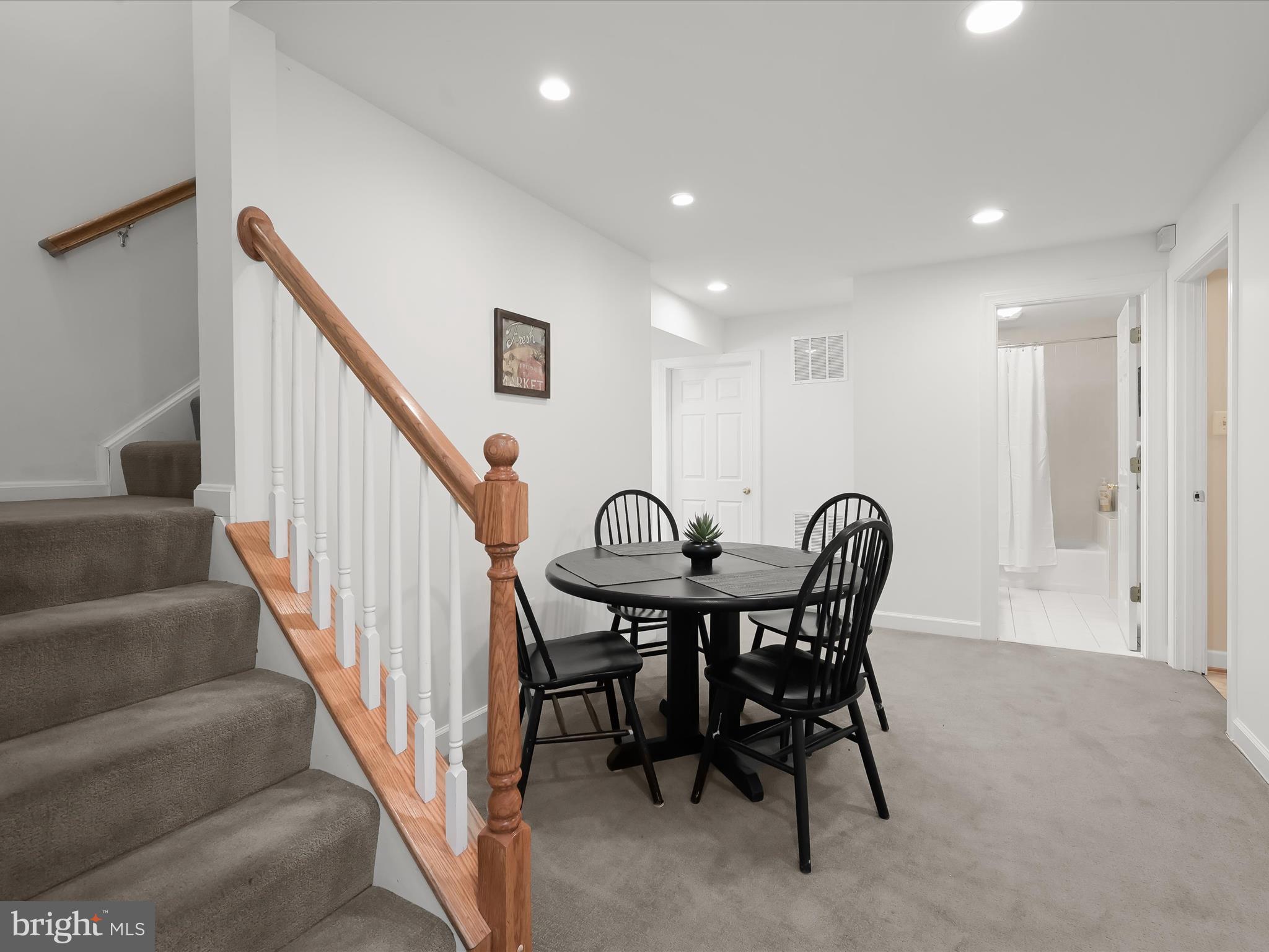 ASHLEIGH KNOLLS - Residential