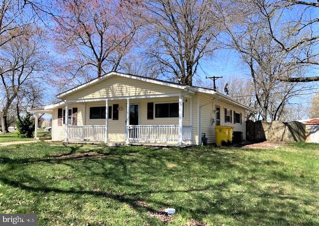 COUNTRY CLUB MANOR - Residential