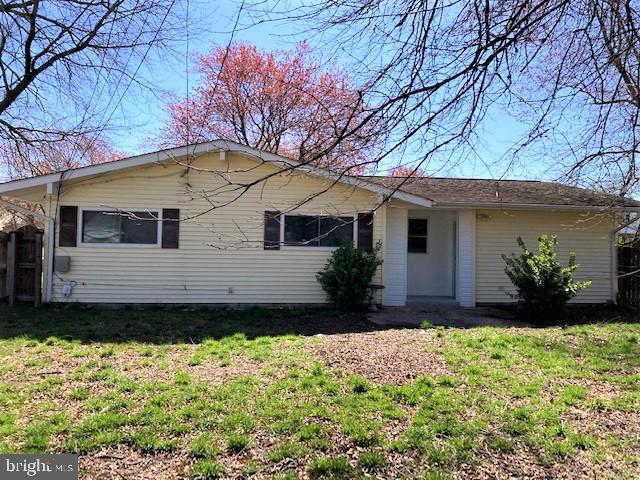 COUNTRY CLUB MANOR - Residential