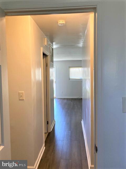 COUNTRY CLUB MANOR - Residential