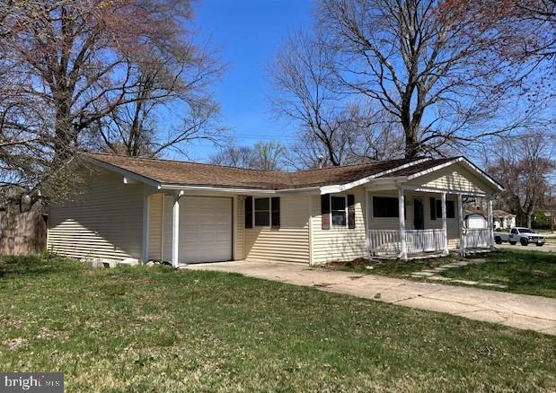 COUNTRY CLUB MANOR - Residential