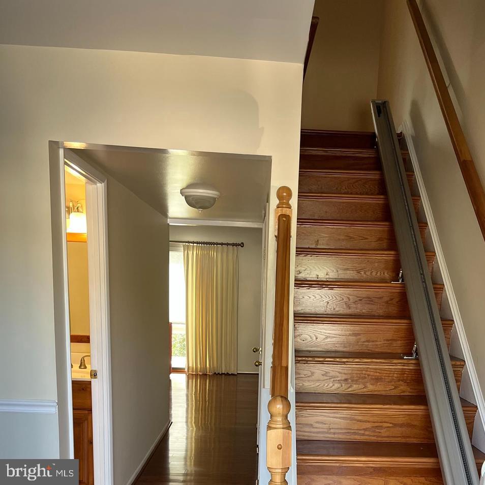 LEISURE WORLD - Residential