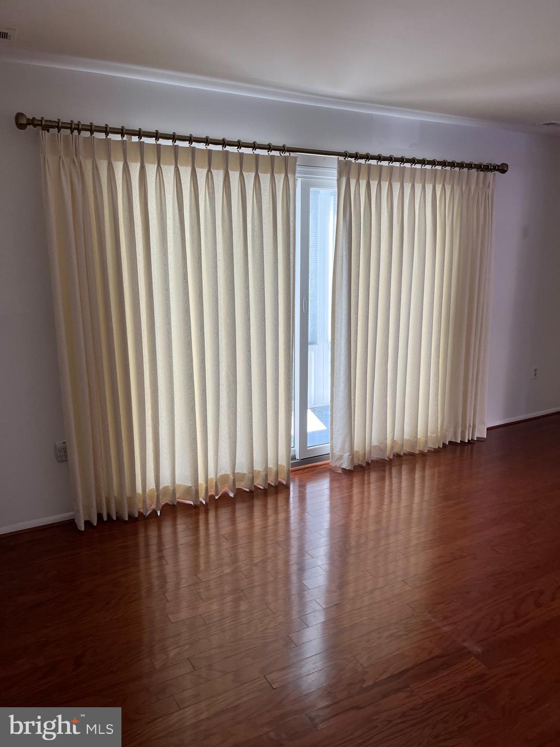 LEISURE WORLD - Residential