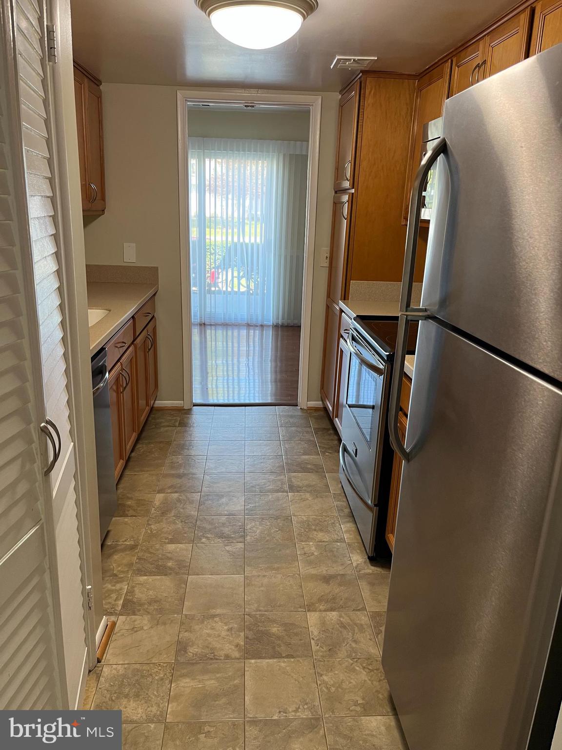 LEISURE WORLD - Residential